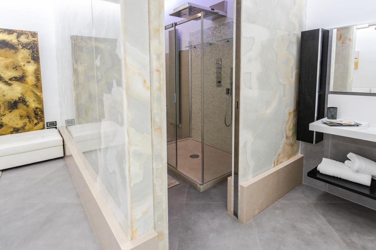 Maison Bleu Luxury Suite Sul Porto Di Trani Eksteriør bilde
