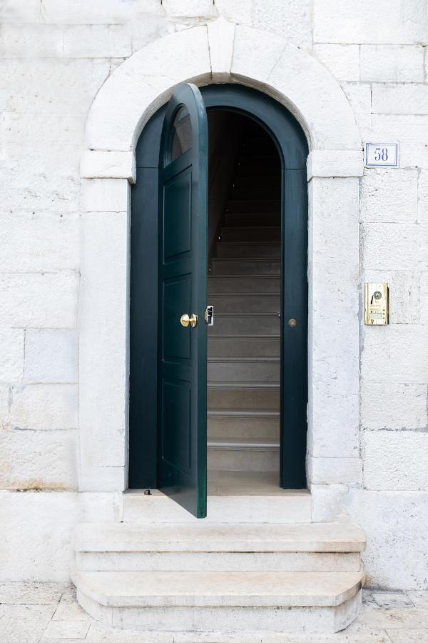 Maison Bleu Luxury Suite Sul Porto Di Trani Eksteriør bilde