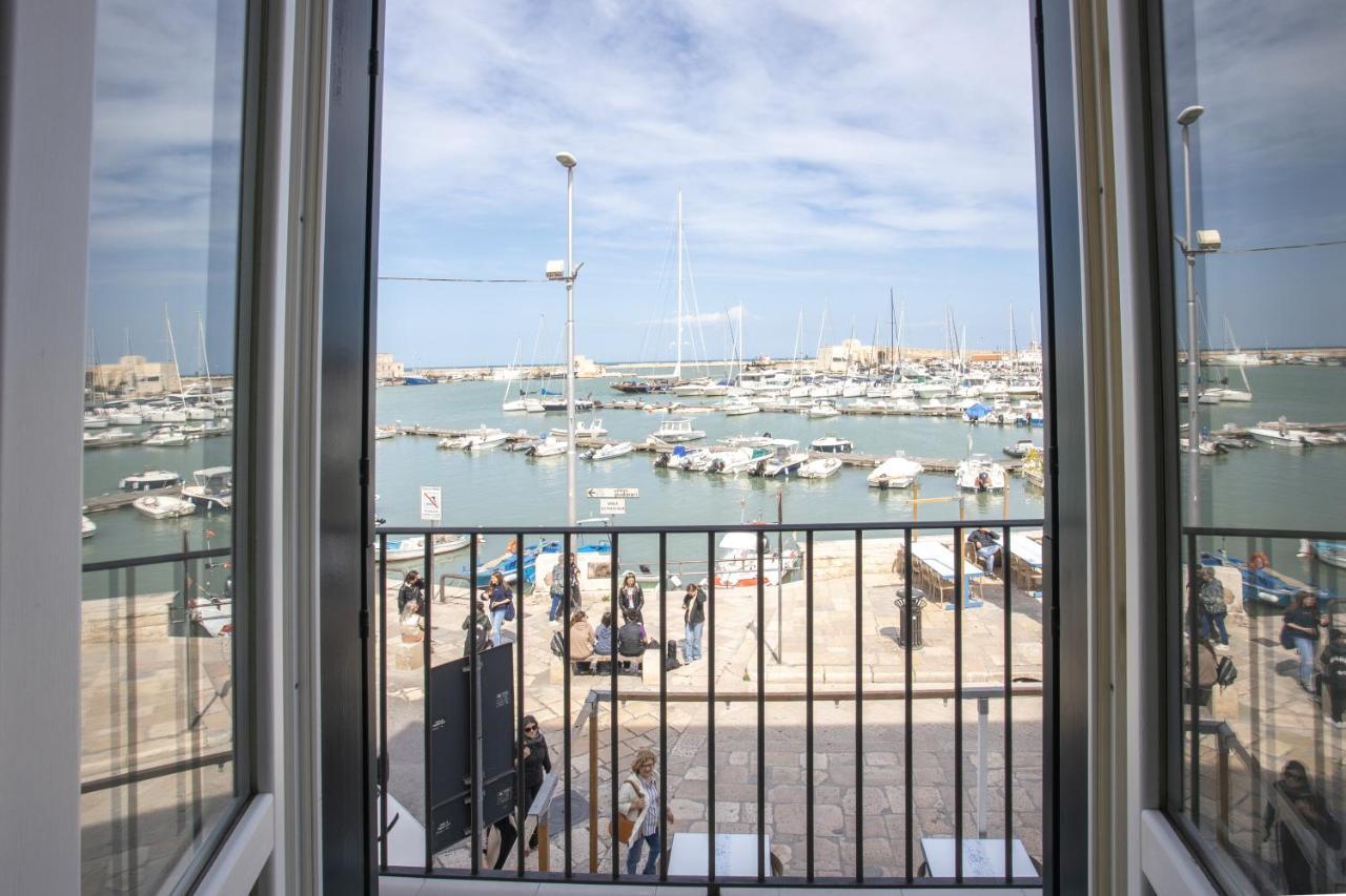Maison Bleu Luxury Suite Sul Porto Di Trani Eksteriør bilde