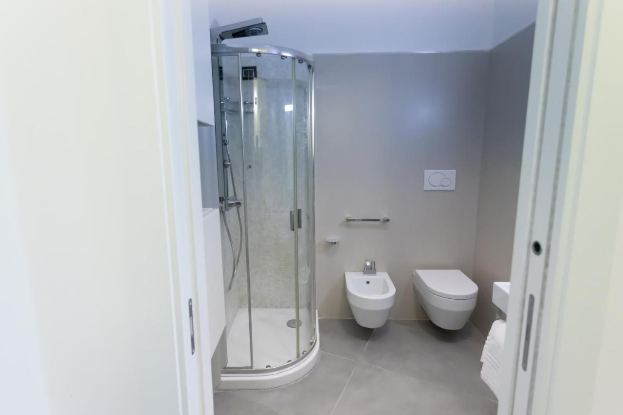 Maison Bleu Luxury Suite Sul Porto Di Trani Eksteriør bilde